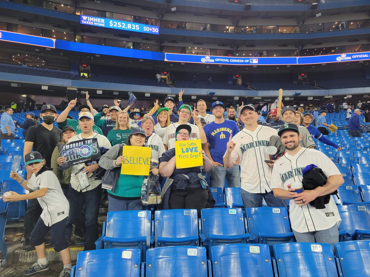 allieface's tweet photo. Just out here with all our new friends celebrating the @Mariners here in Toronto!! #WHEREiROOT #SeaUsRise https://t.co/SsTfXLFjMj