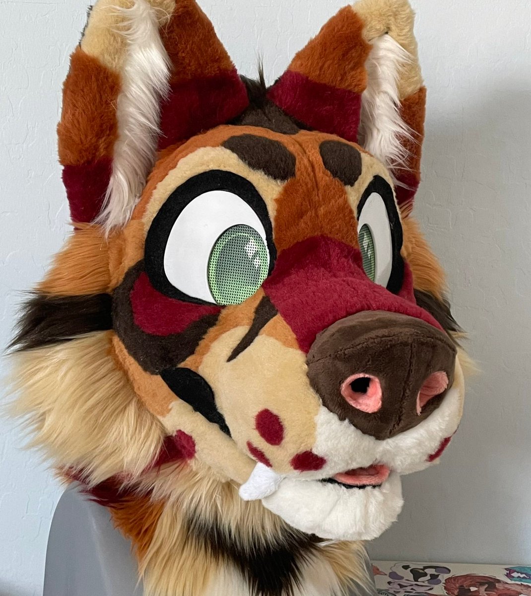 furryfandompos's tweet photo. This week's Fursuit Friday Feature is @cedar_yote ! A young fursuit maker with a lovely style, who has been doing this for a long time. He currently has a raffle going on so if you wanna join in and stay to support, you can!

#FursuitFriday #FursuitFridayFeature https://t.co/RJNOaQDk8Z