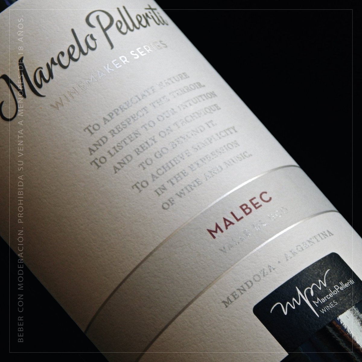 #WinemakerSeriesMPW , mucho más que un malbec, miles de sueños. 
La elegancia y la frescura se conjugan en esta botella. Joven y equilibrado, especial para compartir en esos momentos en que necesitás relajarte y disfrutar. 
#MPWines #Argentina #vino #Mendoza #malbec #FindeXXL