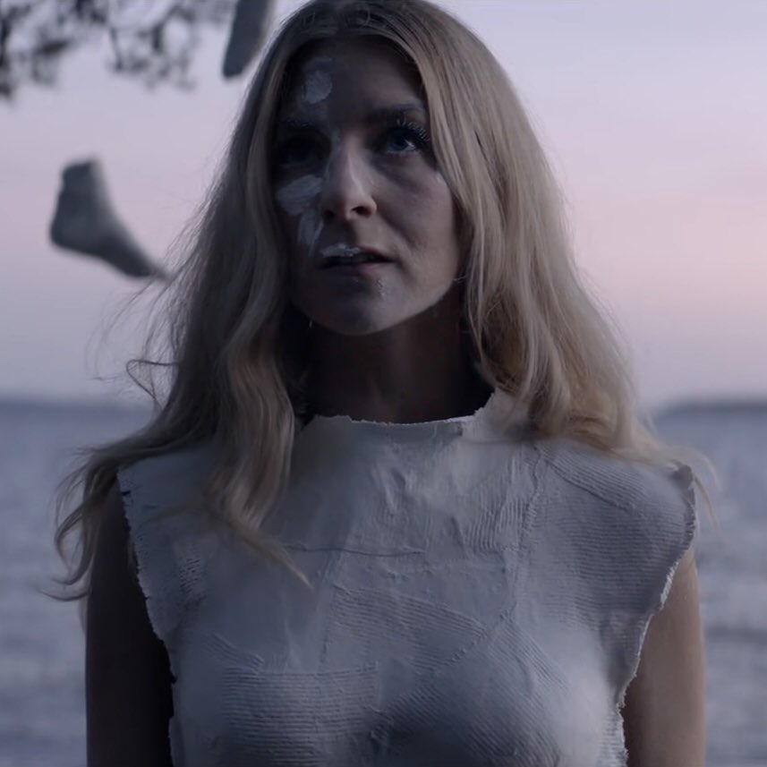 iambountyfan's tweet photo. mould created by @ionnalee and worn in the visual for GONE from the album EVERYONE AFRAID TO BE FORGOTTEN (2018) #EABF 🔥

📷: @polufuckin https://t.co/L3b3mLQnXG