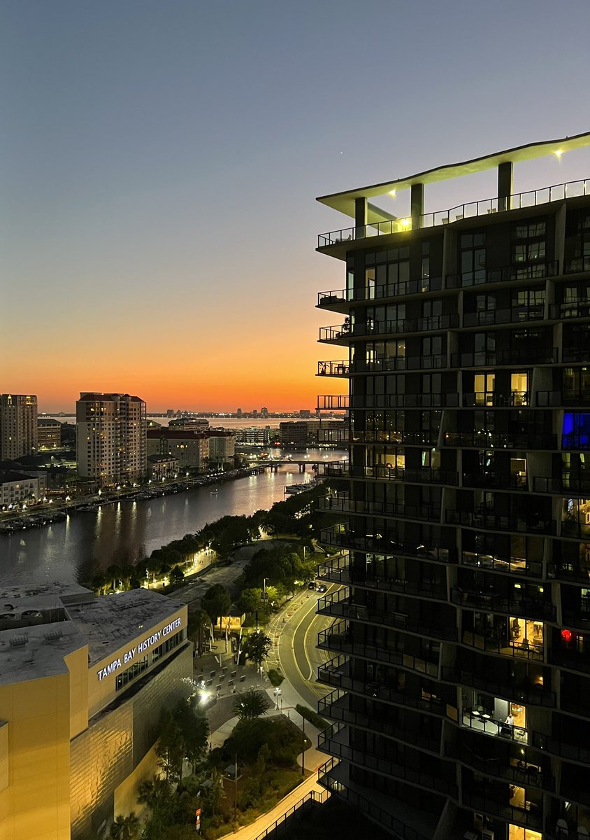 Friday night lights! 💯