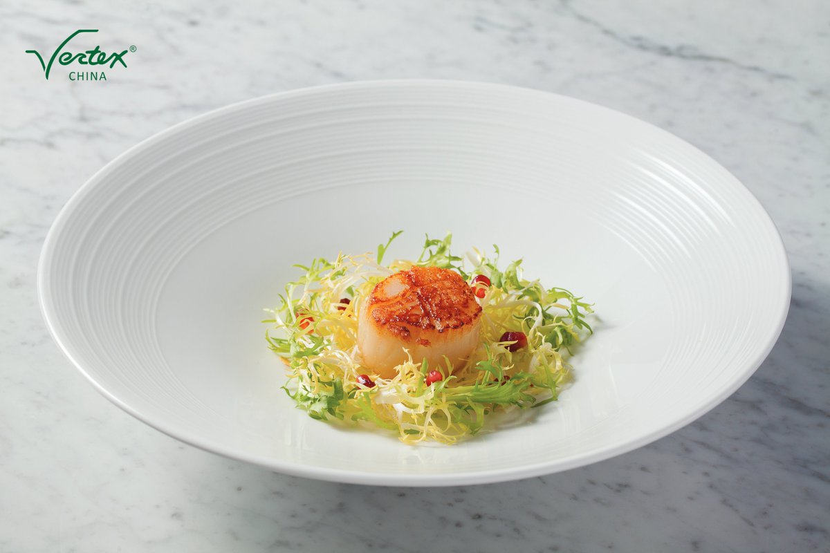 Rubicon Helix comes alive with gentle hand-sculptured embossing. Its classic concentric circles shaped by a hand-carved mold give every piece a kind look.  Moreover, its super thin rim and amazingly strong body make it perfect for fine dining and refined banquet service.