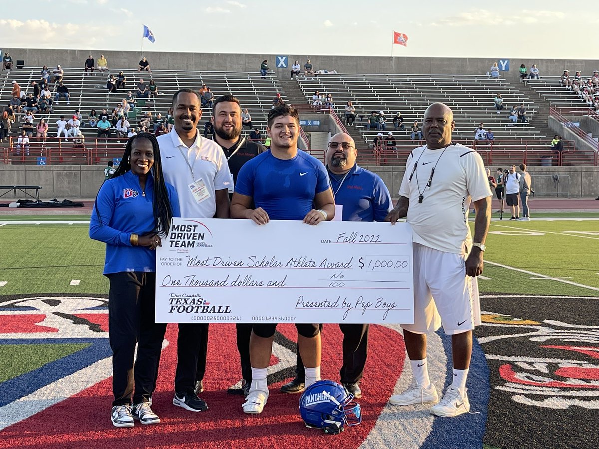 PanthersSports's tweet photo. Congratulations to @Duncanville_Fb player Noah Ponce on receiving the Dave Campbell’s Most Driven Scholar Athlete Award for his leadership in the classroom. He will receive a $1000 scholarship to the college of his choice. Way to go Noah!! https://t.co/rSL2nhkhbK
