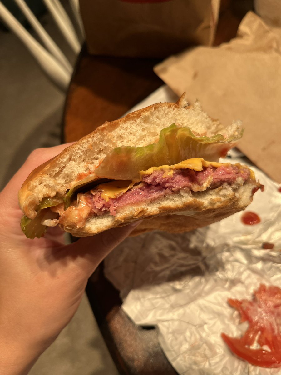 1BAshD's tweet photo. @Wendys come on now.. https://t.co/nt80evV0iM