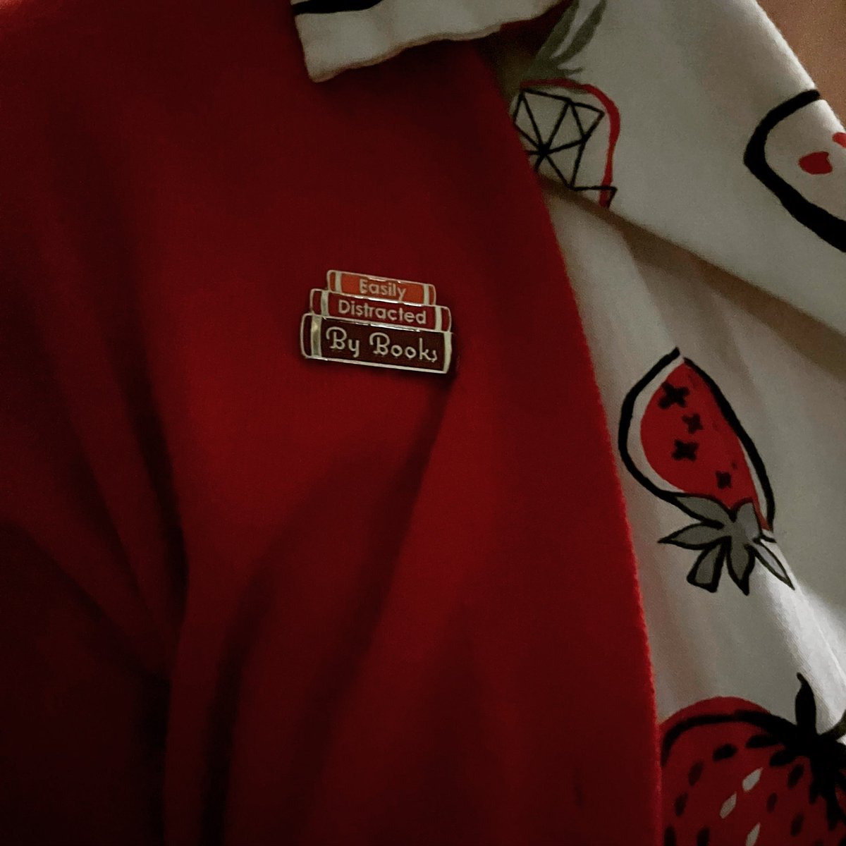 Easily distracted by books📚
#flair