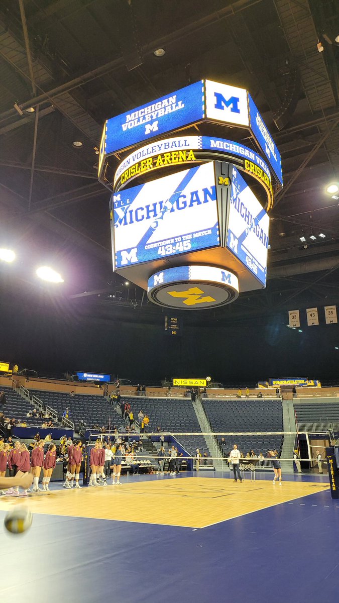 MisheganPodcast's tweet photo. We in here, and front row, for another huge @umichvball B1G clash! #GoBlue https://t.co/UULVyMnfx0