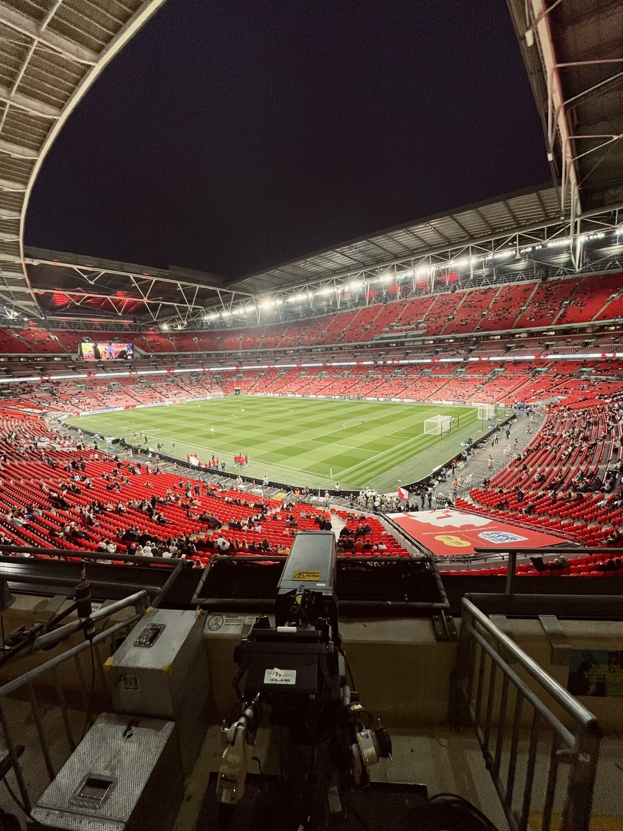 Sburrin7's tweet photo. Camera 4 Arsenal yesterday Super Slow tonight at Wembley been a mega couple days https://t.co/AjDsJJTJR8