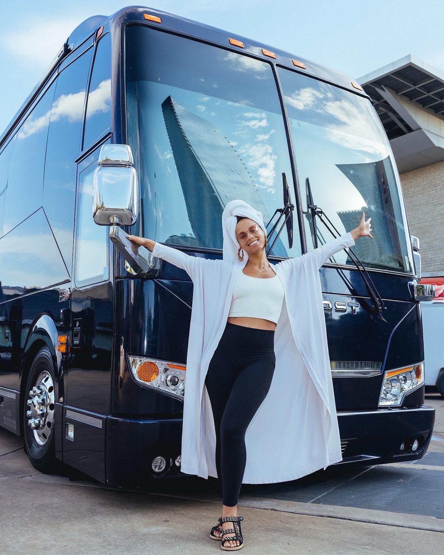 Is Alicia Keys The Voice On The Allstate Commercial - q2ifym3