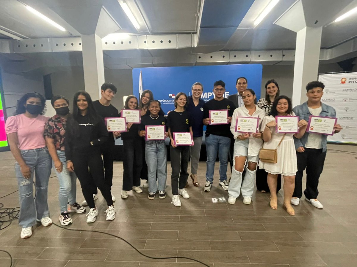 Hoy fui juez en Concurso de Emprendimiento Juvenil de Innova Nation en <a href="/AmpymePanama/">AMPYME</a> . Fue la regional de Panama/Panama Oeste. La final  (Nacional) será el 18 de nov en Ciudad del Saber. 
Salí orgullosa e inspirada por nuestra juventud 👏  
Negocios innovadores y factibles 🙌