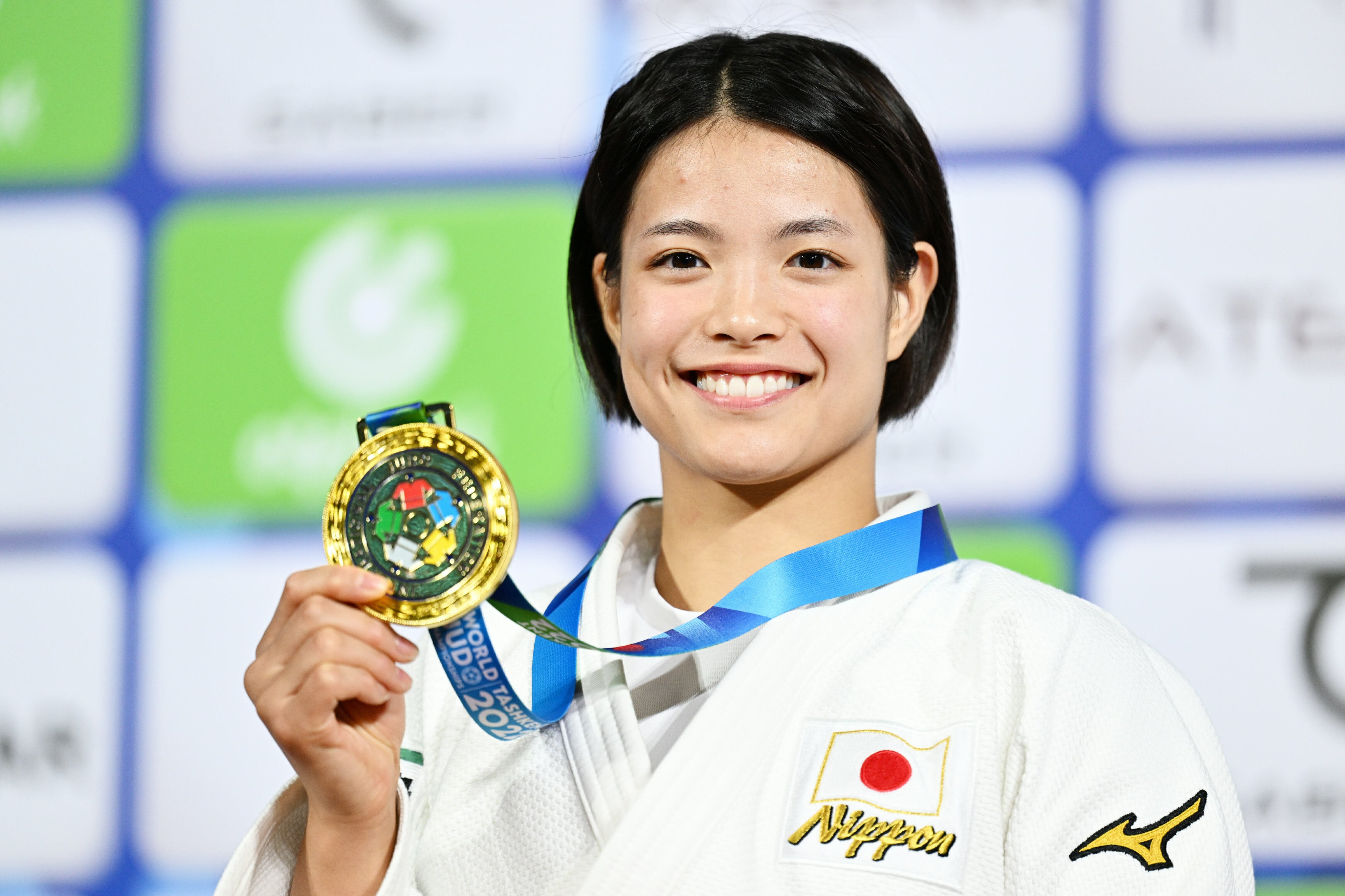 Amazon.co.jp: 阿部詩選手 直筆サイン入り帯 勝ち飯