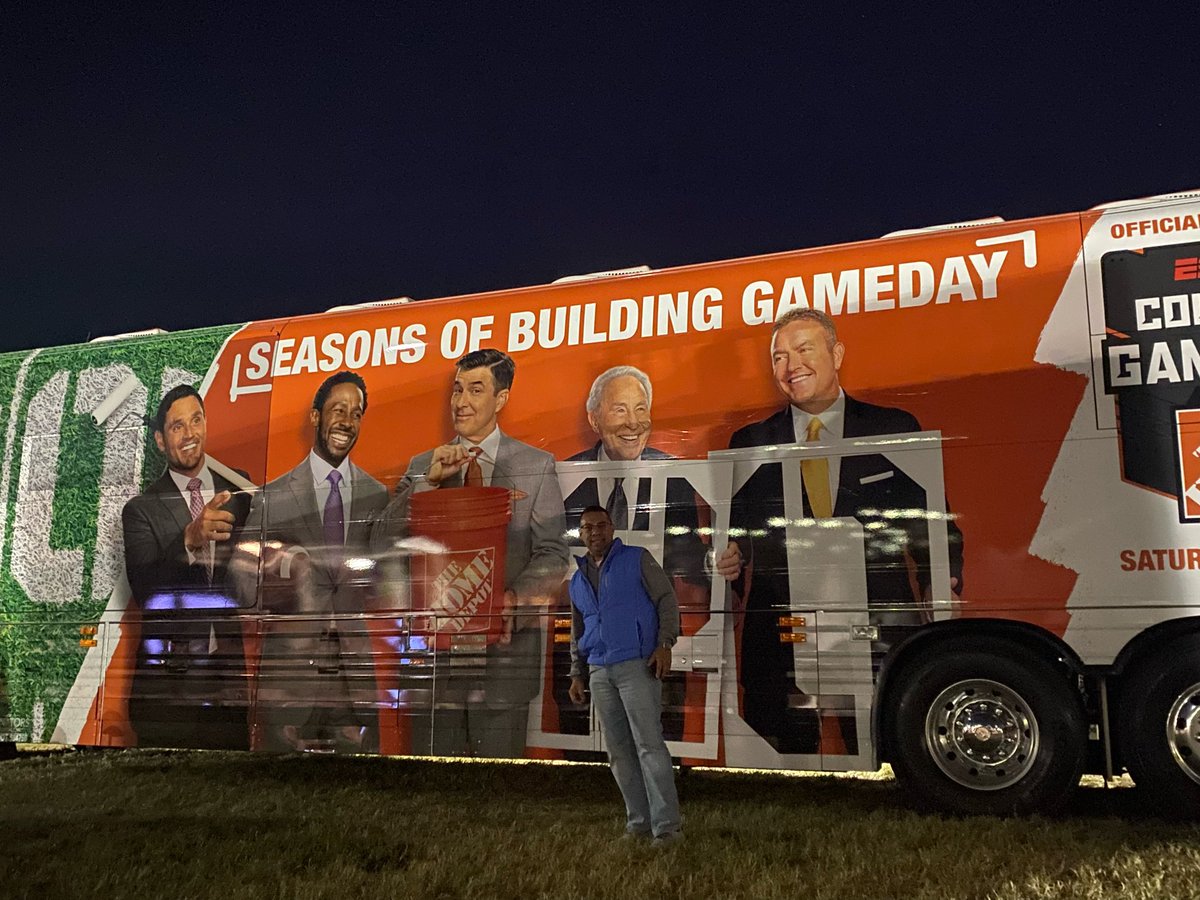 ramirezmarj's tweet photo. Couldn’t wait.
Rock Chalk!
@KU_Football https://t.co/6ZoOG6LpCV