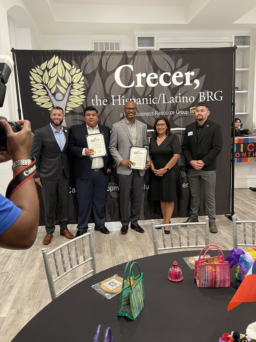 Tyron J Thomas tweet media