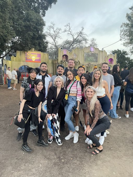Streamer haunted house ish live now https://t.co/MlXnmVAVam<a href="/tag/demonsperm"class="tags"><span>#demonsperm</span></a>