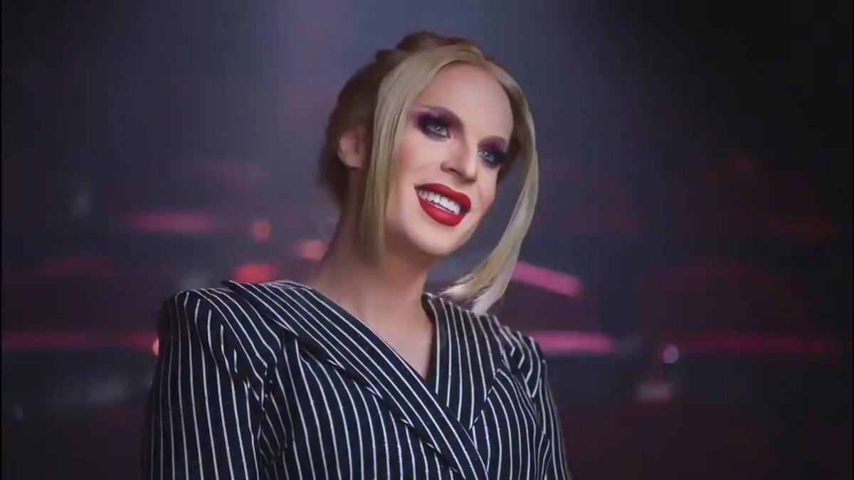 lovescuhnt's tweet photo. going absolutely feral over nicole kidman katya https://t.co/1Lrd66bvn9