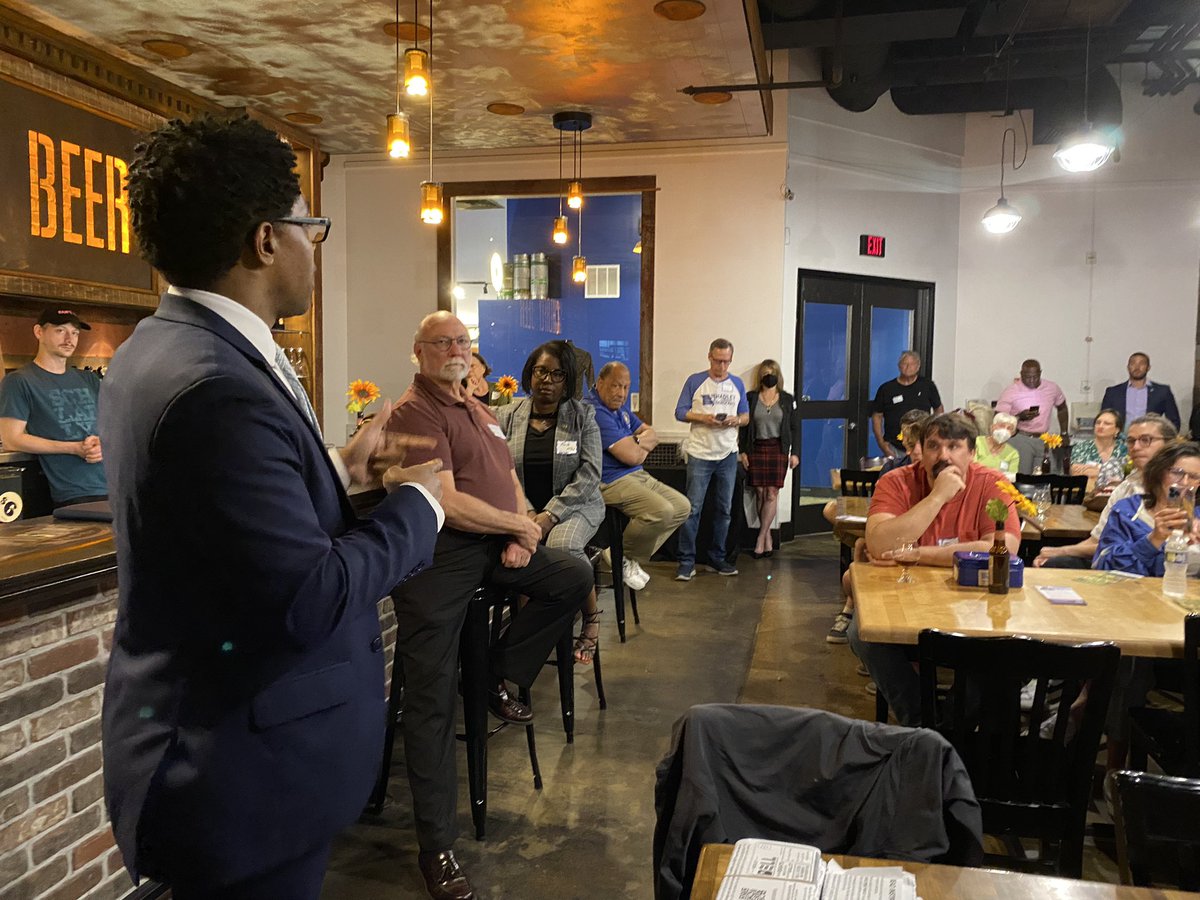 HadleyTownDems's tweet photo. Thanks to @WesleyBell4STL @SarahUnsicker @bear_adams @krmay38 for joining us last night! 

The big take home message? 
VOTE and talk to family and friends and make they have a plan to vote on Tuesday, November 8th! 

Early NO EXCUSE NEEDED voting begins October 25th! https://t.co/QSdX99XdXs