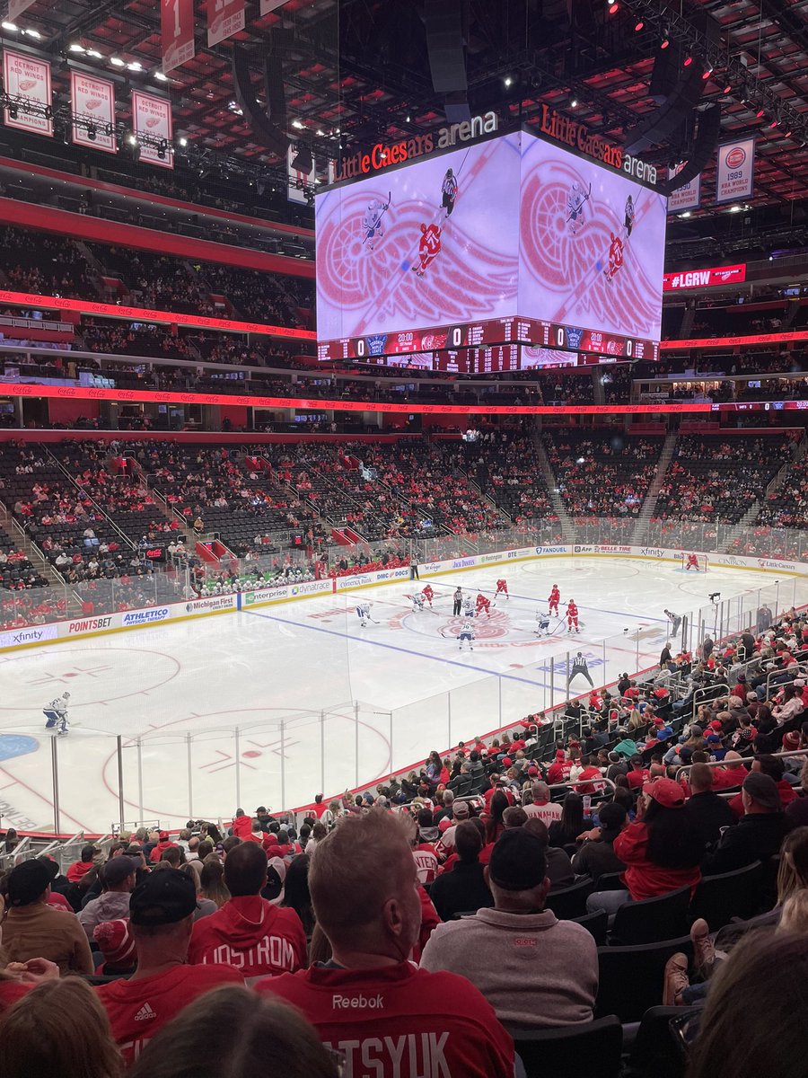 RJAstroTurf's tweet image. #LGRW