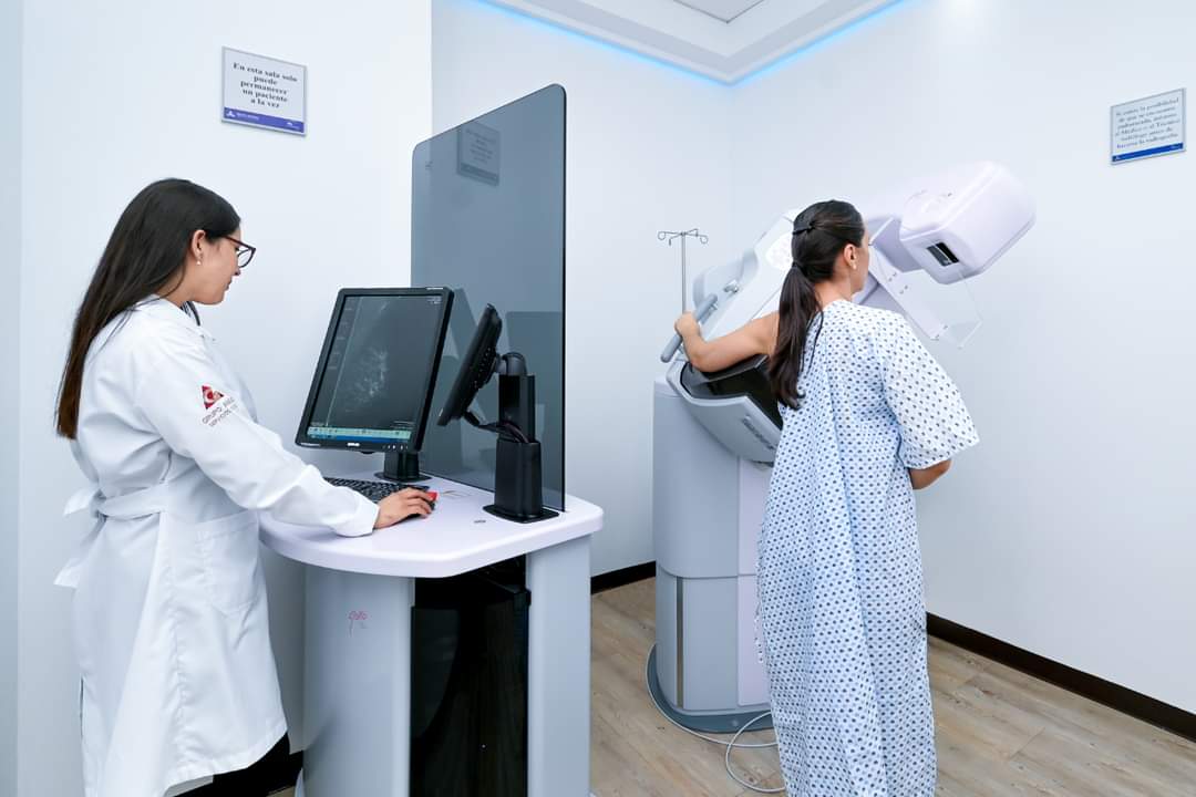 Visita a nuestro mastógrafo de última generación del <a href="/hospitalangeles/">Hospital Angeles Health System</a> León. 

Este estudio sigue siendo el principal método para la detección del #cáncerdemama; además no es invasivo, requiere una dosis baja de radiación y permite detectar lesiones no palpables.