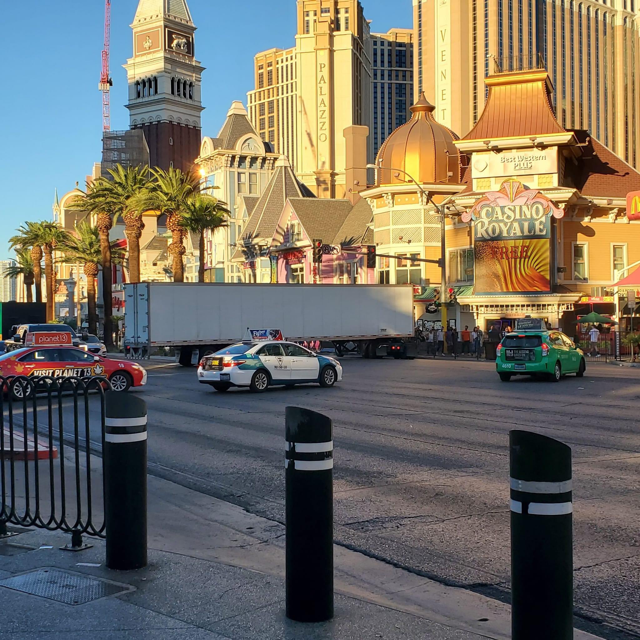 Vital Vegas Twitter - dvsx2sn