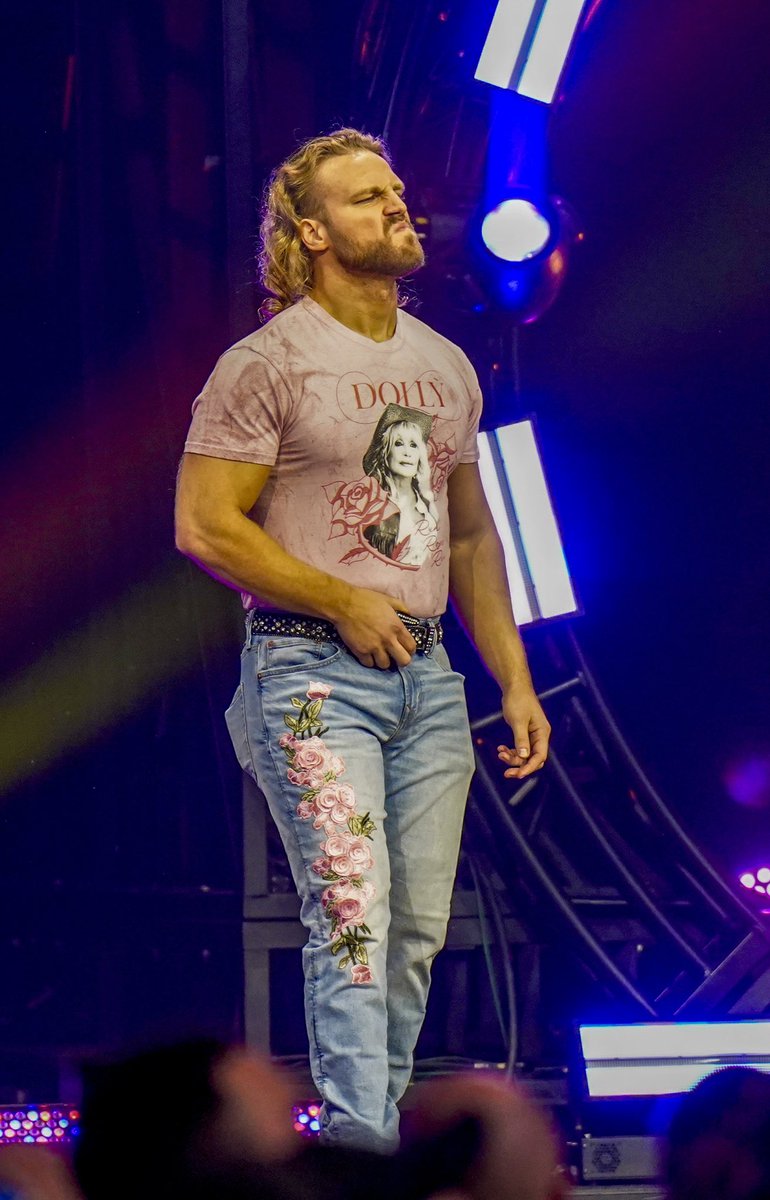 theAdamPageOOC's tweet photo. Hangman #AEW #AEWDynamite #AEWRampage #Hangman https://t.co/emjFUJEvJF