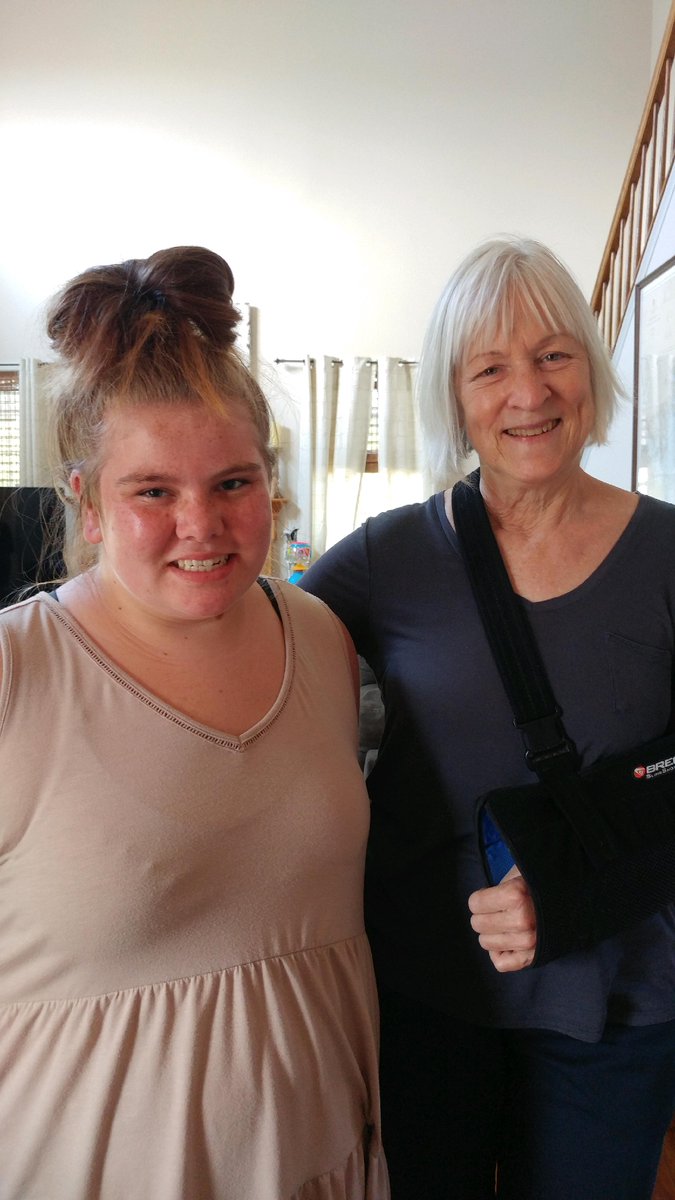 UnitedWayofKen1's tweet photo. UWKC has allowed @ESBIGS to successfully support many matches throughout the years.  A Big Sister and Little Sister match in 2019 was able to work on developing self-esteem and future goals for 3 years until graduation from the program at age 18. https://t.co/Ka7mLXJuBn https://t.co/w9FwTr7nzQ