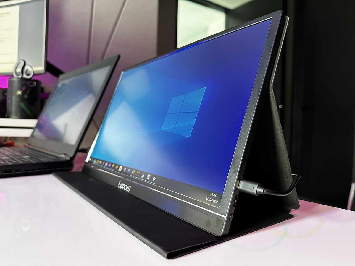 Got a <a href="/lepowglobal/">LEPOW International</a> portable monitor from the good folks at <a href="/github/">GitHub</a> Stars. This is really neat, I think this’ll be my new travel companion 😊