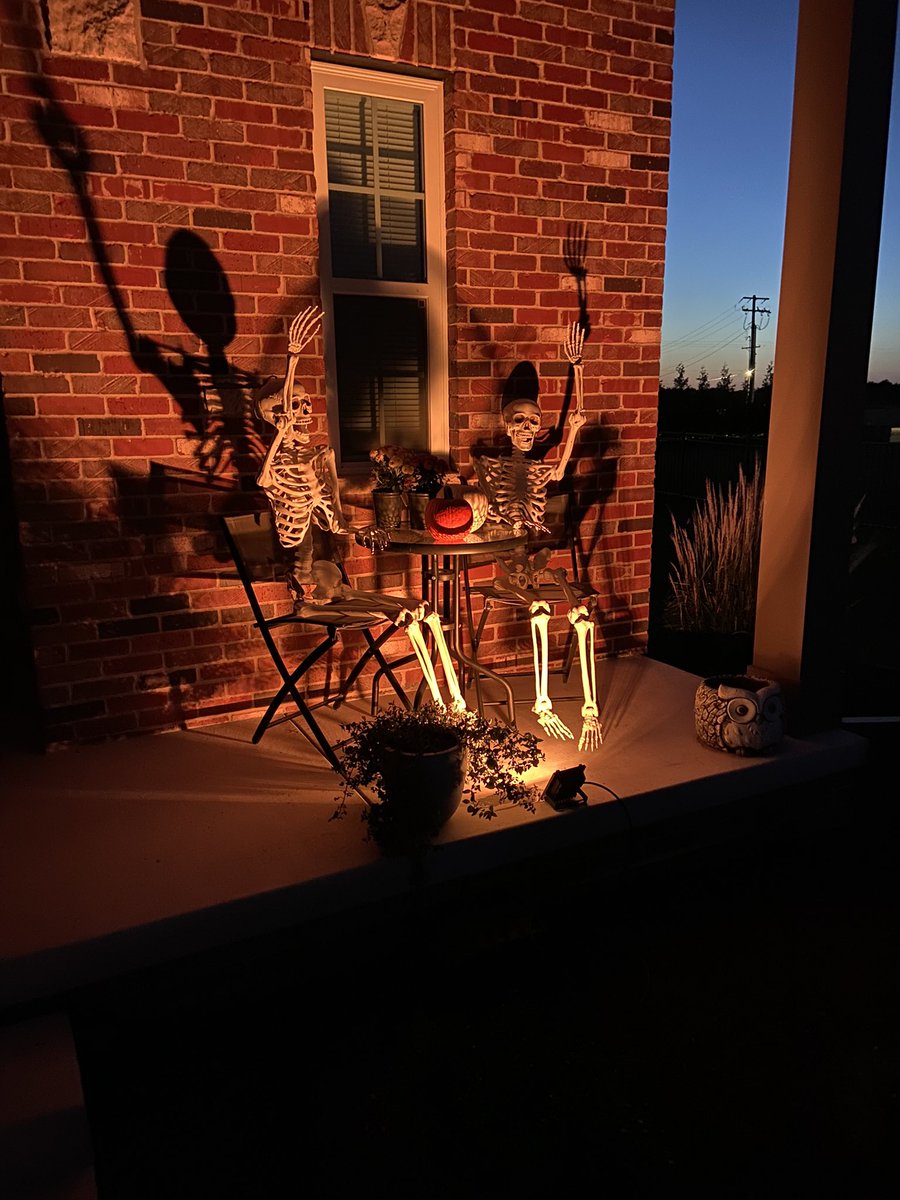 profluckman's tweet photo. @garrettpauley Spooky season, indeed! https://t.co/IvuozrUTLw