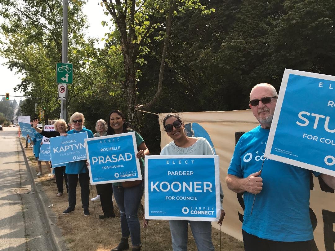 captainramona's tweet photo. The Blue Wave is coming. #electconnect #brendalockeformayor #voteoct15 #surreybc https://t.co/DhbMaeDjw0