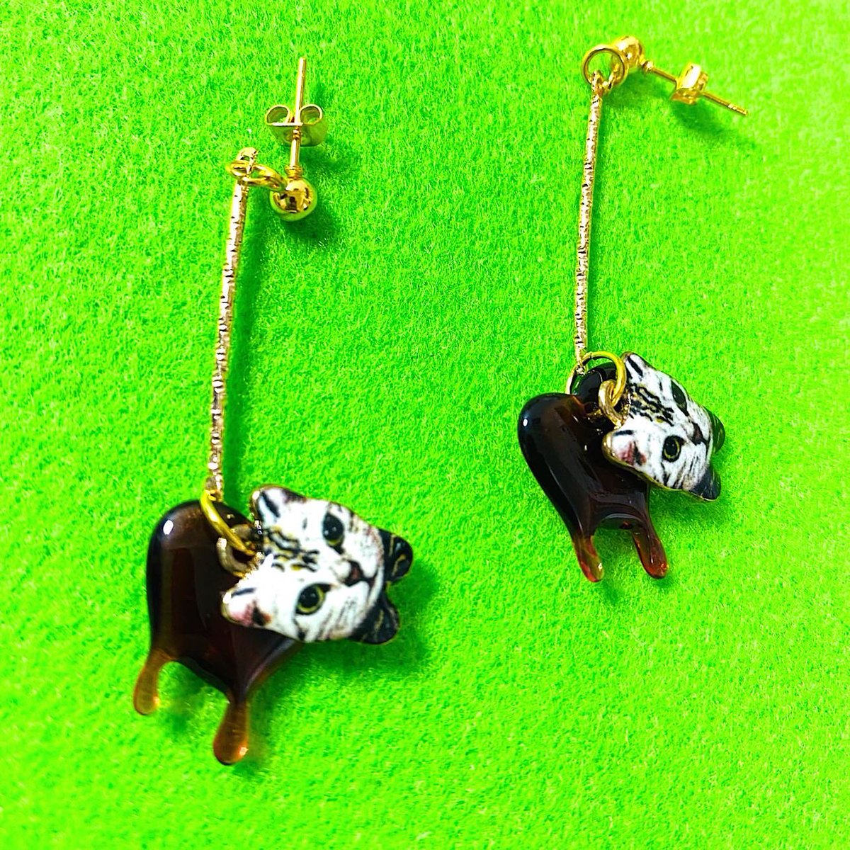 funnybeHappy's tweet photo. #ハンドメイドピアス
#猫ピアス
#個性的ピアス
#ハートピアス
#チャーム
#デコパーツ
#プラパーツ
#イヤリング
#Funnybehappy
BASE
https://t.co/horAfFMCCS https://t.co/D10jRVE1Fo