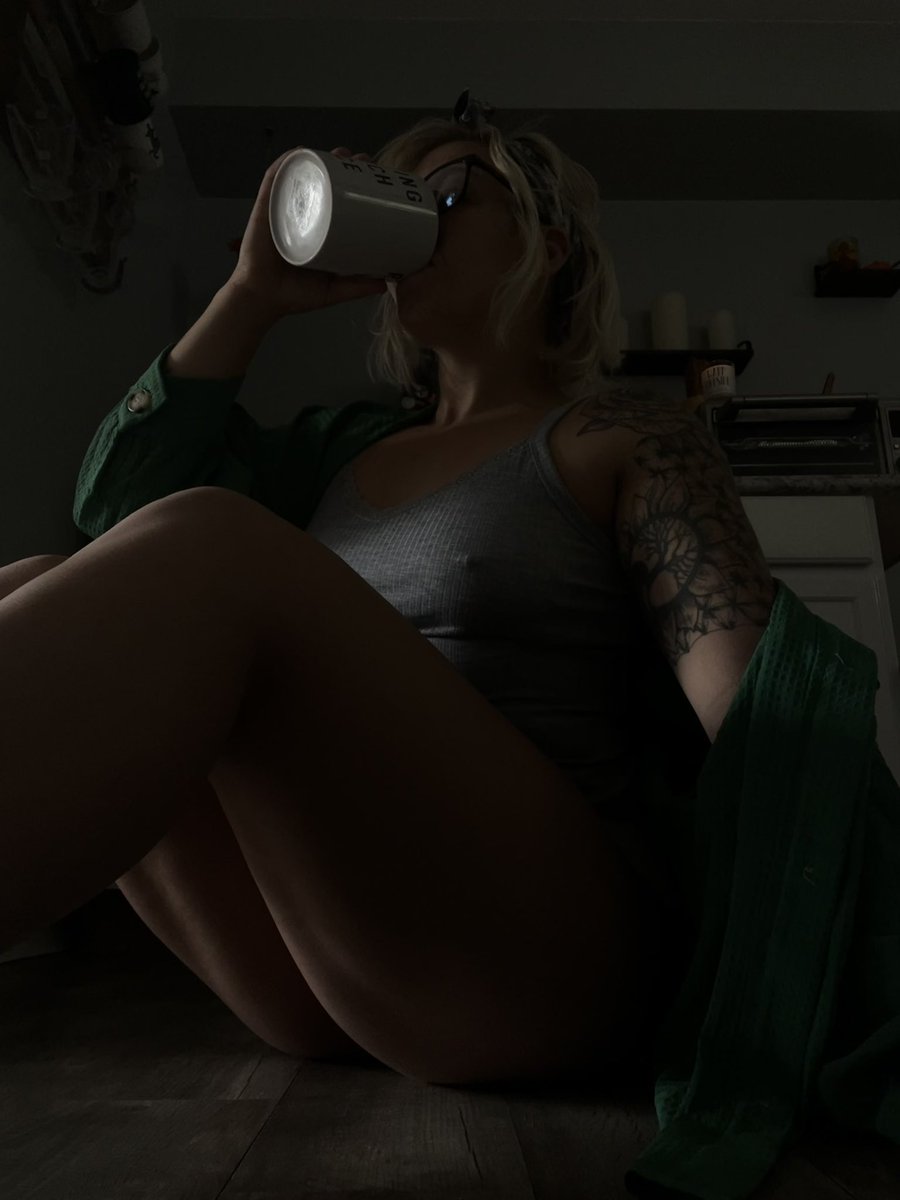 miss_pickles tweet media