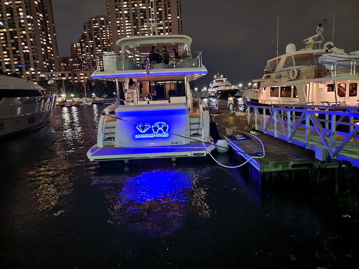 crypt0k1ng's tweet photo. @YORmadjic are you on this boat? Whose boat is it? @TantoNomini @goldkey BOOM! #DiamondHands #Hex #Pulsechain #PulseX #Maximus #Team #PolyMaxi https://t.co/cQ6X9zF8Sb