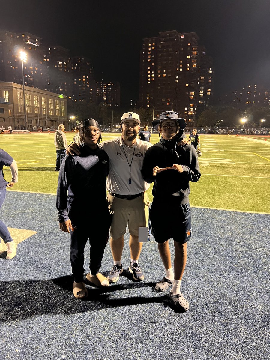 Paul_Litvak's tweet photo. Glad to see the #LincolnAlums coming back for a great night of football! @Utica_Football https://t.co/c0tCdoxj8s