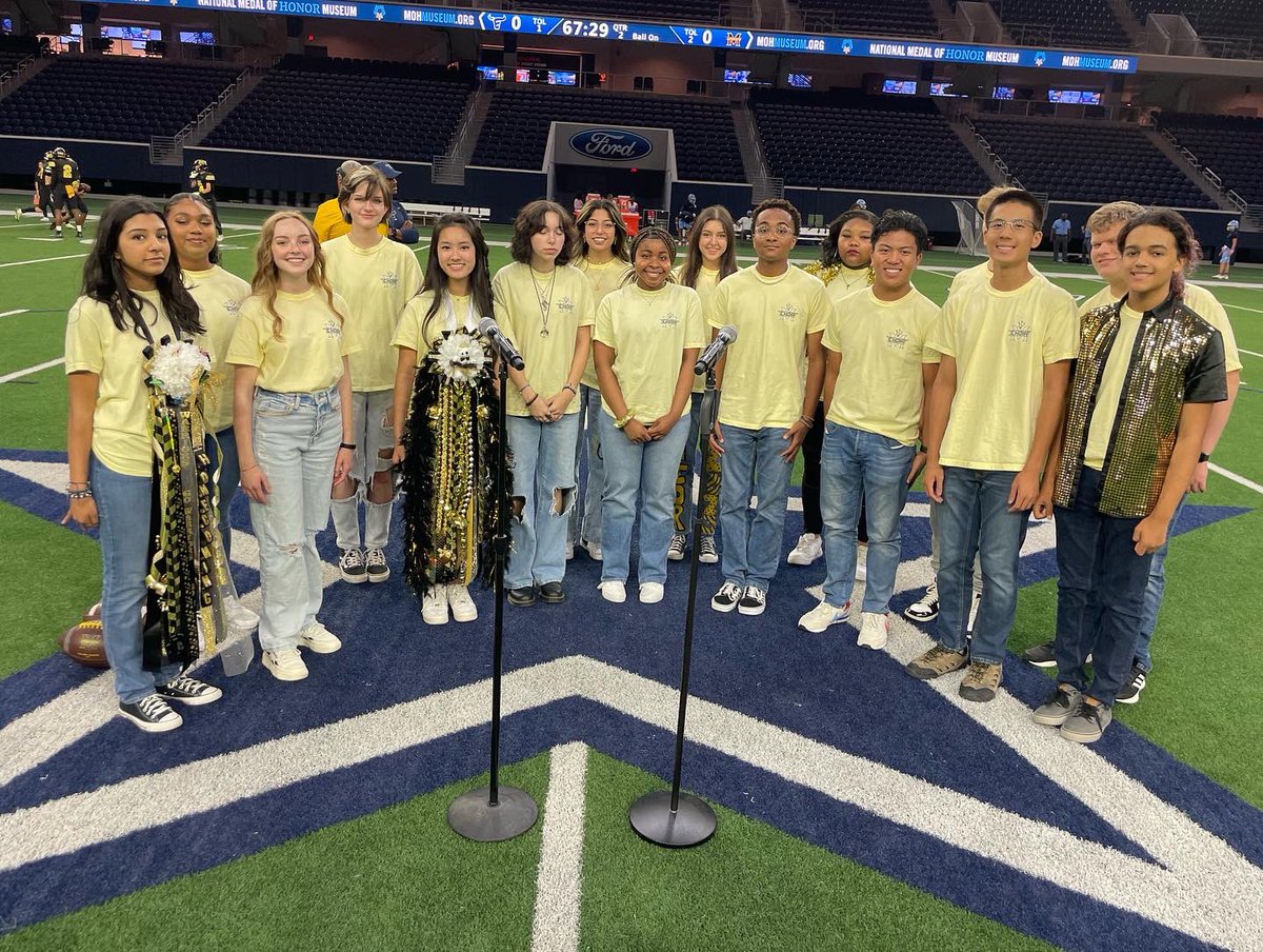Memorial HS Choir tweet media