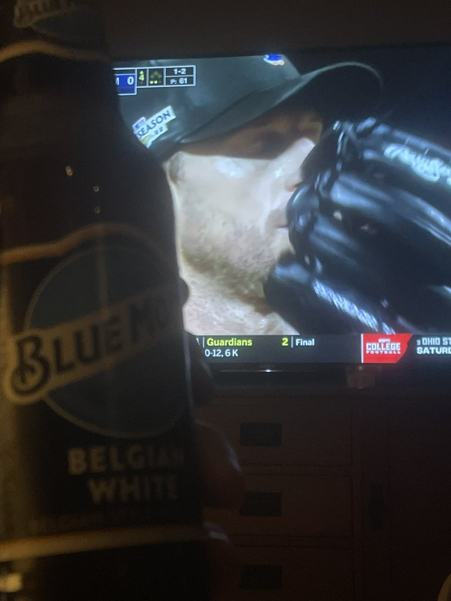BaseballDoesnt's tweet photo. Watching Matt Scherzer with a @bluemoon this guy got that Dawg in him for sure #ad  #35mil https://t.co/aW9uFCScP5