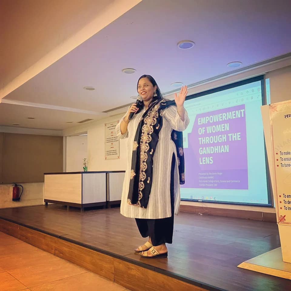 urfonline's tweet photo. Amrin Moger - President of #UniversalReachFoundation,  was invited at Jnan Vikas Mandal's Mehta Degree College,Airoli to speak on 'Empowerment of Women through the Gandhian Lens'. 

 #URF #Education #NGO #Mumbai #India #Women #Empowerment #WomenEmpowerment #Gandhi https://t.co/vomxk8NilV
