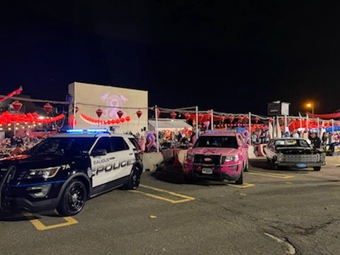 KowloonSaugus's tweet photo. Thank you everyone for coming out to support the "Saugus Badges For A Cure" to raise funds and awareness to battle Breast Cancer!
#KowloonRestaurant
#SaugusBadgesForACure
#SaugusPolice
#SaugusFire https://t.co/aRb8oVWkj6