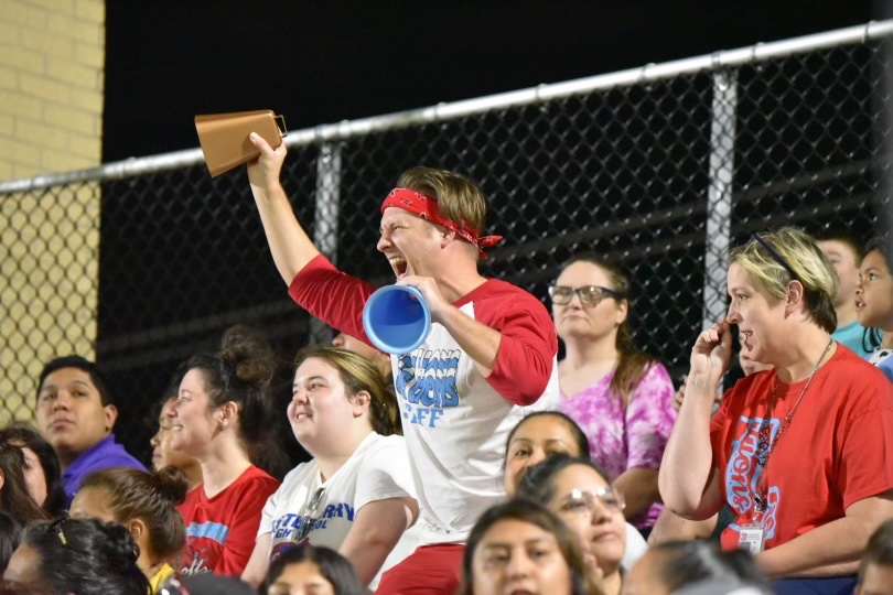 Classic Raska, cheering on the kids while others sit on their hands. Come on teachers let’s GOOOO!!!!! @CberrySports @CastleberryHigh @CastleberryISD #castleberryfan