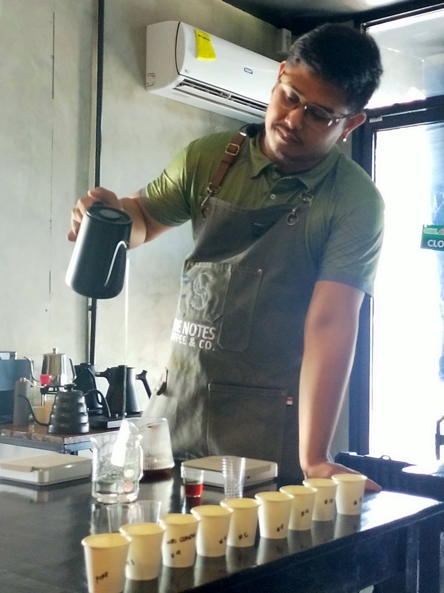 yadu_karu's tweet photo. Day 2: Brewing Essentials by RC De Vera in The Coffee Academy GenSan ☕☕☕

#Yaduing https://t.co/2xNAfh5an4