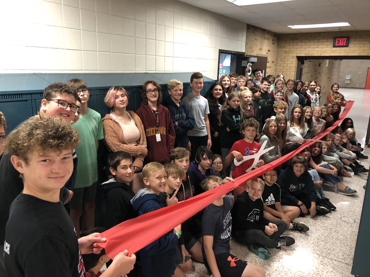 STEMLabMMS's tweet photo. Several “Ribbon Cutting” events on students’ first day in the STEM Lab. ✂️ 7th and 8th graders will both participate in lab opportunities during the semester-long STEM courses! #STEMed #STEMeducation #careerpathways #montimagic https://t.co/dlAuPa9y6R