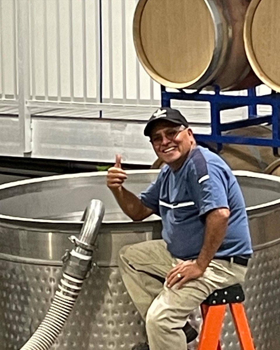 3riverswinery's tweet photo. As of today we are 50% through harvest. The crew is rocking it and cleaning it 🤙
.
.
.
#threeriverswinery #harvest2022 #winemakingprocess #winemaking #thebestcrew #foleyfoodandwinesociety #womenwinemaker #pnw #wwvalleywine #wwvalley #LateLate wallawallawashington #wawine https://t.co/spsoKZpDBp