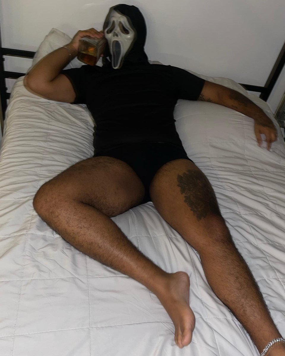 papiiitone's tweet photo. happy spooky szn.. 👻 https://t.co/rbl6oE8Pbc