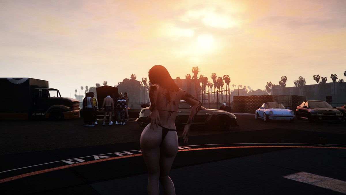 ElementalRP_'s tweet photo. Dreamworks Customs Dream Festival car meet/show pt.2
#FiveM #carmeet #gtav #Elementalrp #Elementalroleplay #gtaonline #roleplay #fivemserver https://t.co/eRwKcIsKpa
