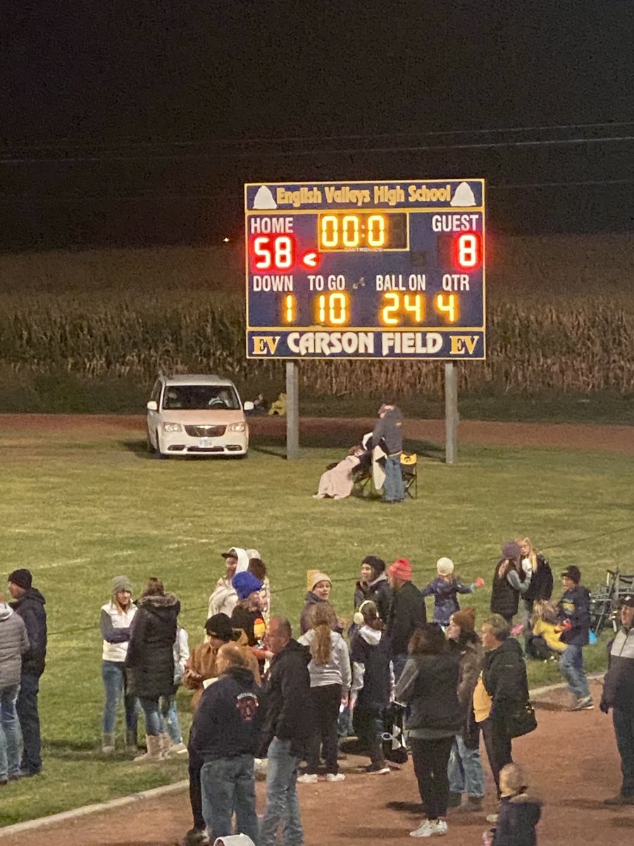 pnachtman's tweet photo. And this one belongs to the Bears! #evpride https://t.co/vpGNkvnPVF