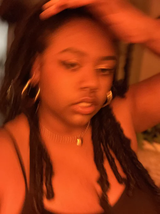 Spooky season is the best and sexiest season. There's no debate. 