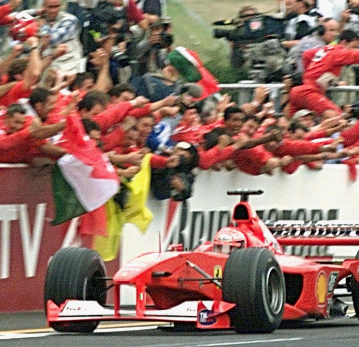‚From now on, our lives will never be the same‘
 
08 OCT 2000. Suzuka, Japan.
 
Michael wins his first <a href="/F1/">Formula 1</a> championship with <a href="/ScuderiaFerrari/">Scuderia Ferrari HP</a> 
 
Celebrating with Jean, with everybody at the team, with the whole world.
 
Sweet memories. #KeepFighting
 
Pics: Patrick Hertzog / AFP