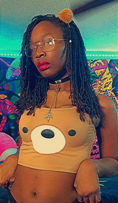 I lost my human....  Can I cuddle you for tonight? 🥰 https://t.co/CCd8pzlDpE