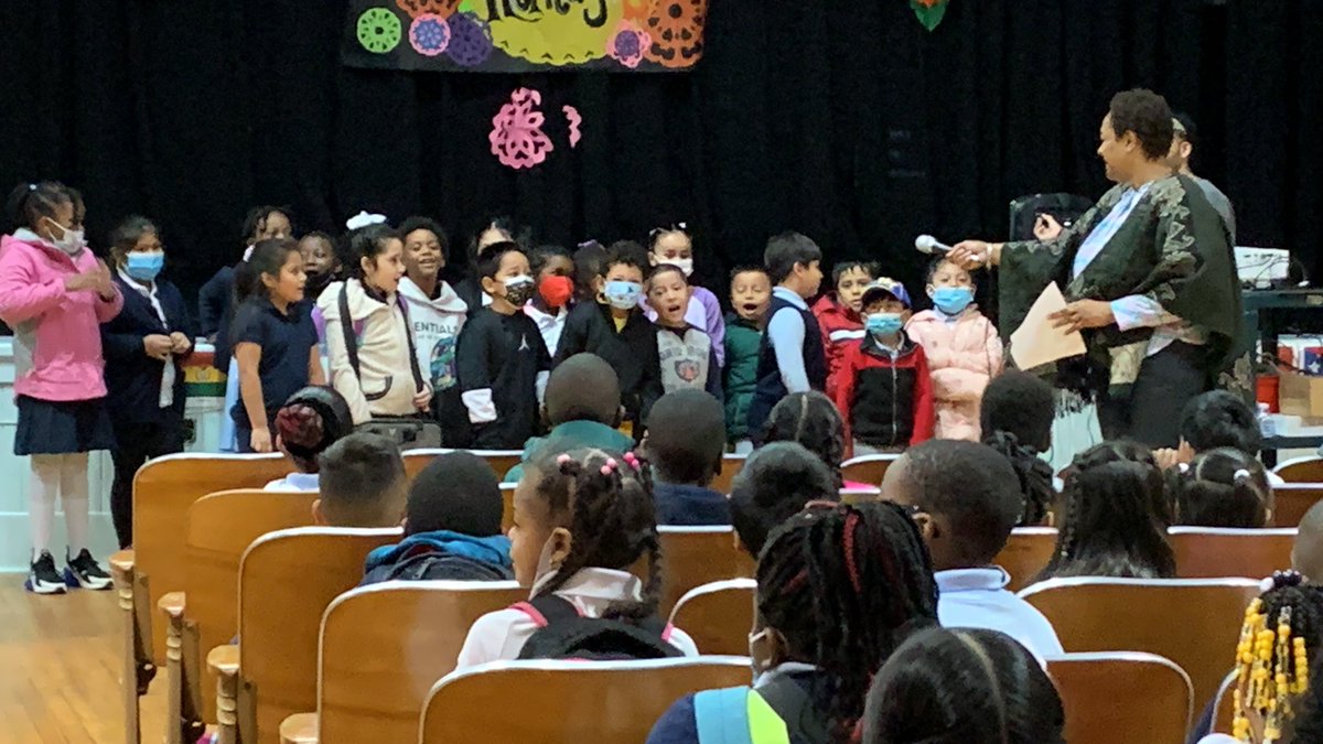 Many fun activities planned by Ms. Daly for #WeekofRespect and today it ended with Ss gathering in the auditorium was filled with energy! Singing, Dancing and showing Respect <a href="/ops_district/">Orange Public Schools</a> <a href="/Gerald_Fitzhugh/">Gerald Fitzhugh II, Ed.D. 👌🏾♦️👌🏾♦️KAY</a>