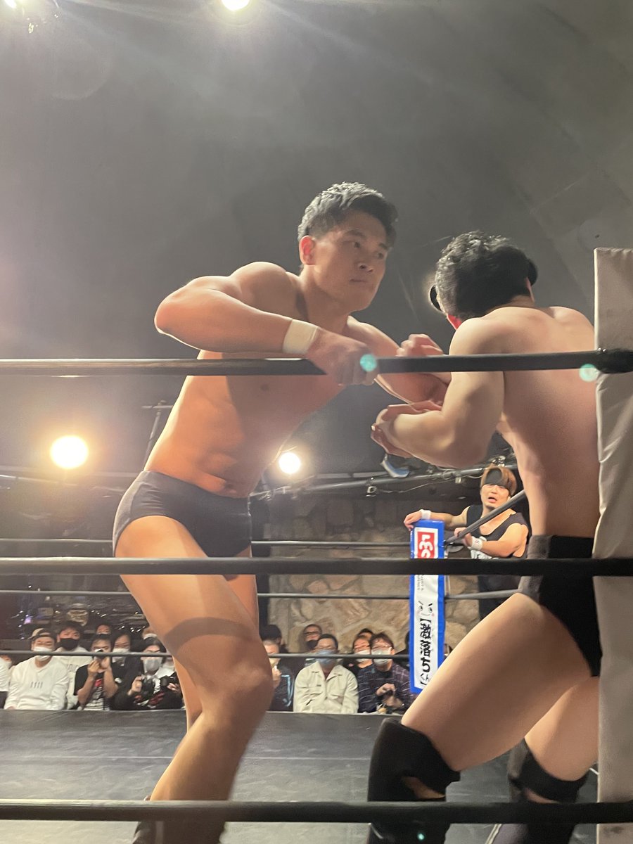 d_aisukeeeee's tweet photo. 武蔵龍也、ファイヤー勝巳
ヤス・ウラノ、十文字アキラ https://t.co/h14oZg6PLO