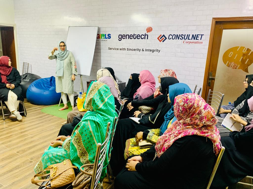 CodeGirlsKhi's tweet photo. Solopreneurial Skills Workshop happening at @CodeGirlsKhi for Phase 1 Cohort 11
Trainer: @shamimrajani
@Hasnainwalji @FaizaYousuf
#WomenInTechPK https://t.co/8vpecUrVFW