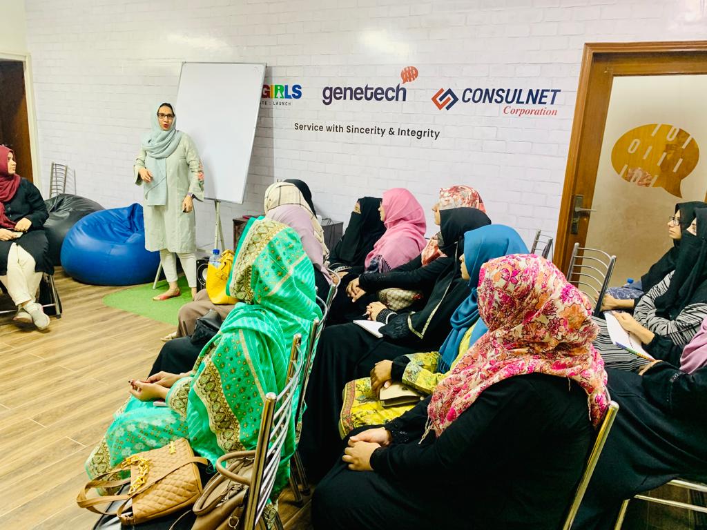 CodeGirlsKhi's tweet photo. Solopreneurial Skills Workshop happening at @CodeGirlsKhi for Phase 1 Cohort 11
Trainer: @shamimrajani
@Hasnainwalji @FaizaYousuf
#WomenInTechPK https://t.co/8vpecUrVFW