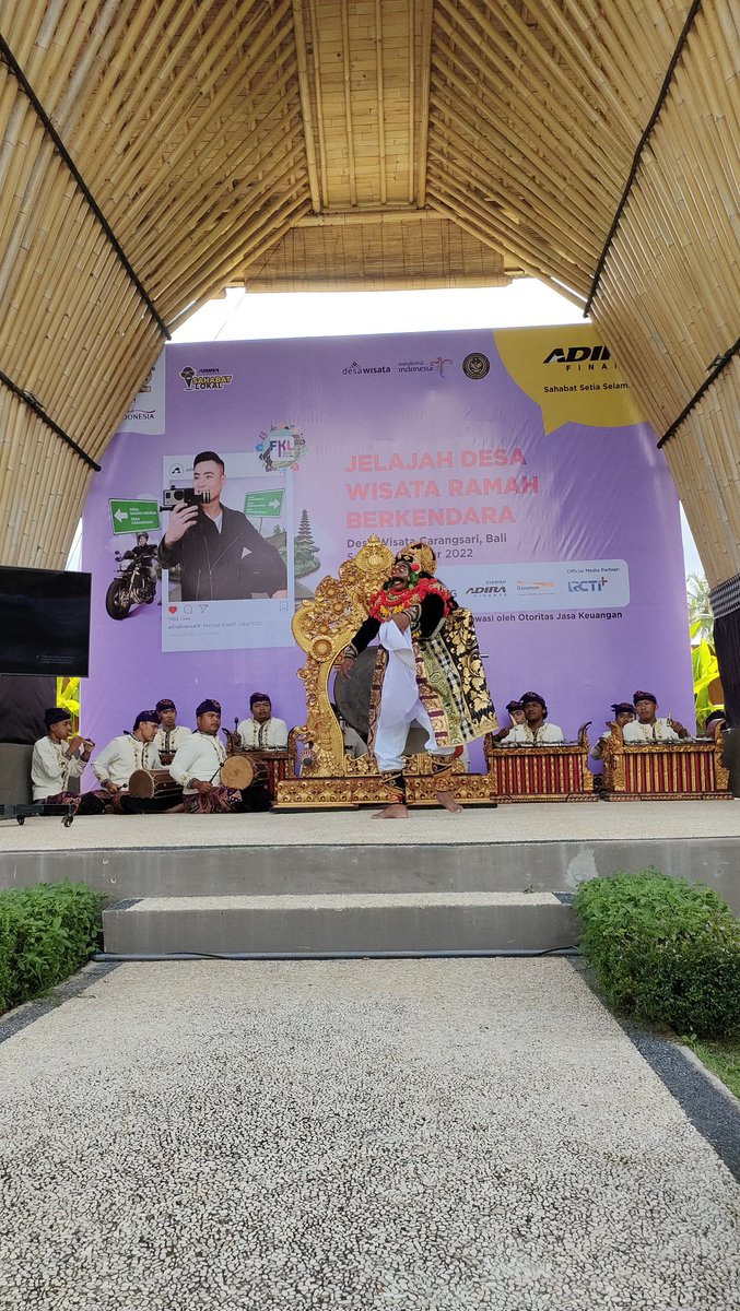 Maju terus kreatifitas dan kearifan lokal Indonesia. #AdiraFinance #FestivalKreatifLokal2022